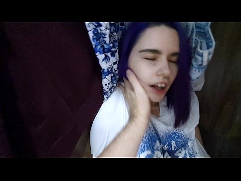 ❤️ Vaig trobar la meva germana a l'armari i la vaig ajudar a correr-se ❤❌ Porno a nosaltres ❌❤